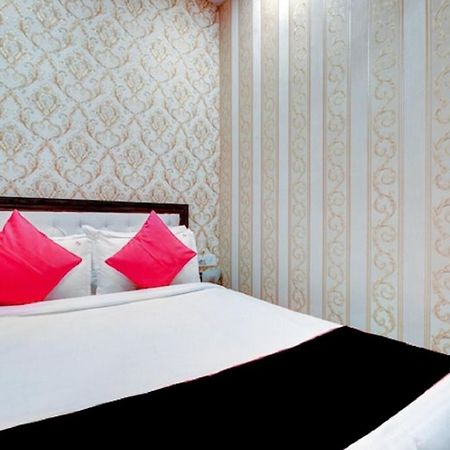 Hotel De Classico Juhu Bombay Esterno foto